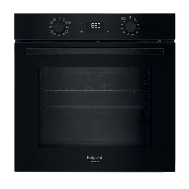 Four encastrable Hotpoint 71L multifonction pyrolyse et AirFry, intégration cuisine moderne