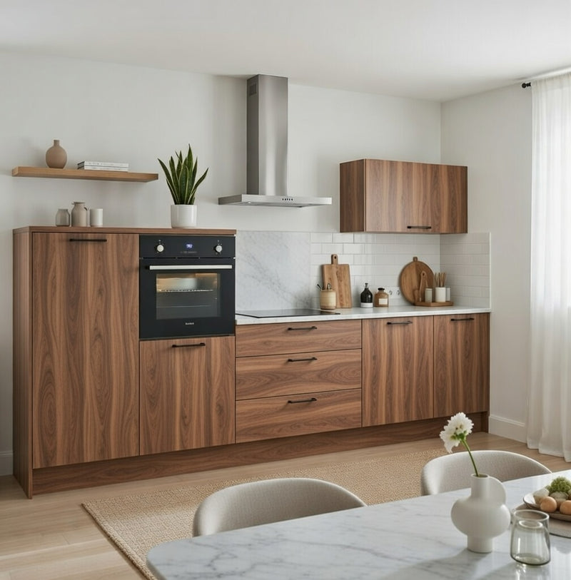 Cuisine droite texturée avec meubles bas et plan de travail, design contemporain sur mesure