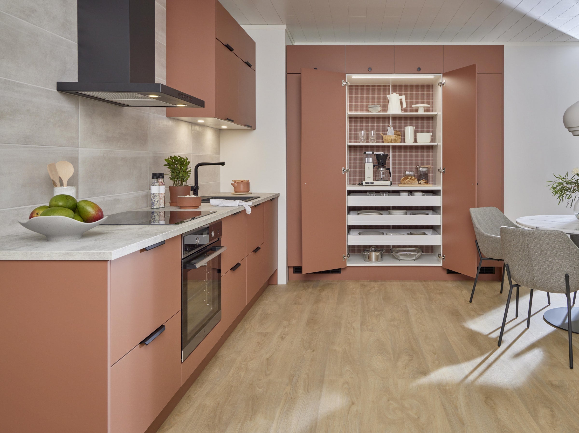 Cuisine terracotta : pourquoi cette couleur cartonne