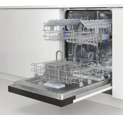 Lave-vaisselle encastrable INDESIT IN2PC14BN70B : Semi-intégrable 14 couverts noir, Auto Door, Push&Go et Multizone