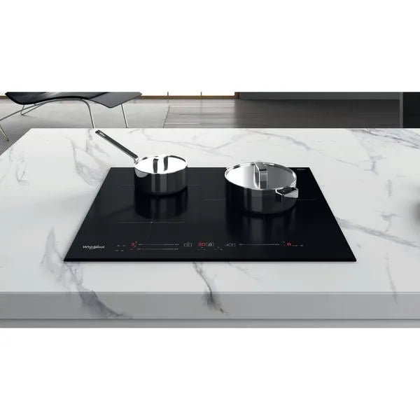 Plaque induction WHIRLPOOL WSS1660BFHOBWP : 3 foyers slider, 6ème Sens, 18 niveaux et double zone 28 cm