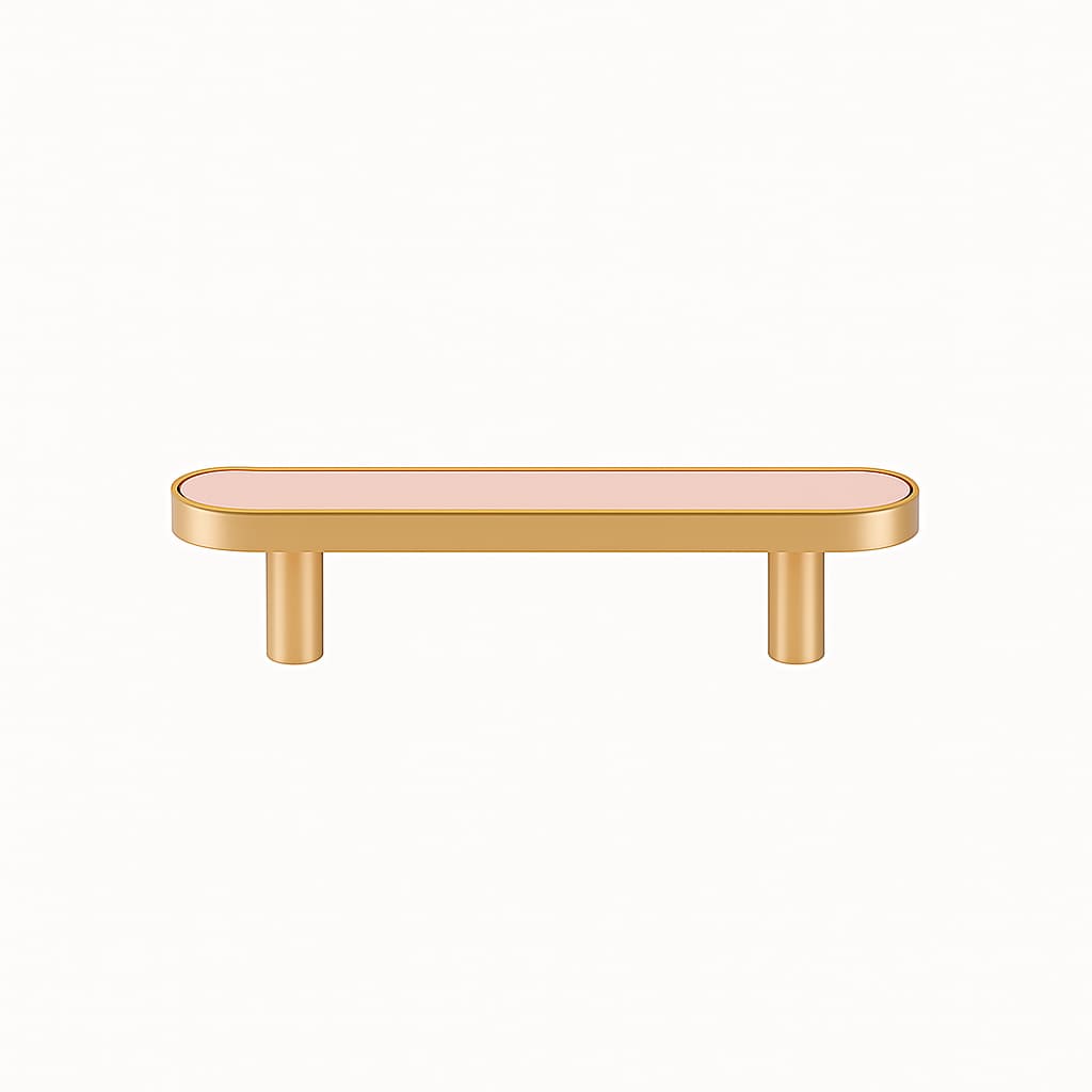 Poignée de cuisine 130mm laiton doré mat et cuir nude, finition sur mesure