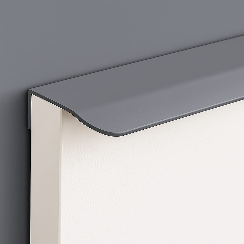 Poignée de meuble cuisine 150mm en métal gris, design moderne sur mesure