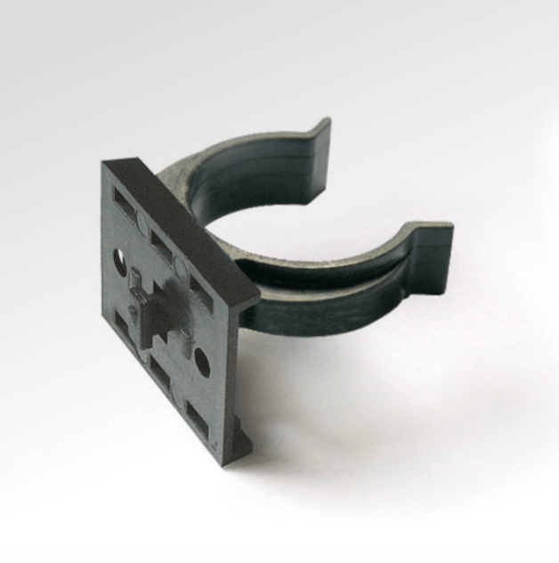 Pince coulissante à pivot pour plinthe PVC, fixation bandeau sur pied de meuble cuisine