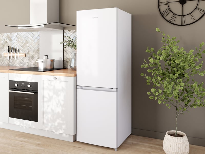 Réfrigérateur congélateur INDESIT INK25322W4E : Combiné 322 L blanc, Total No Frost et Push&Go