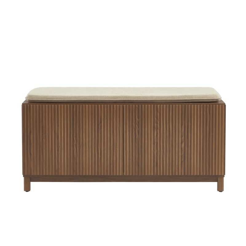 Banc à chaussures effet noyer avec coussin beige, meuble d'entrée moderne et élégant