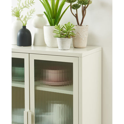 Buffet PANTONE en verre cannelé et métal beige sable foncé 2 portes 75cm