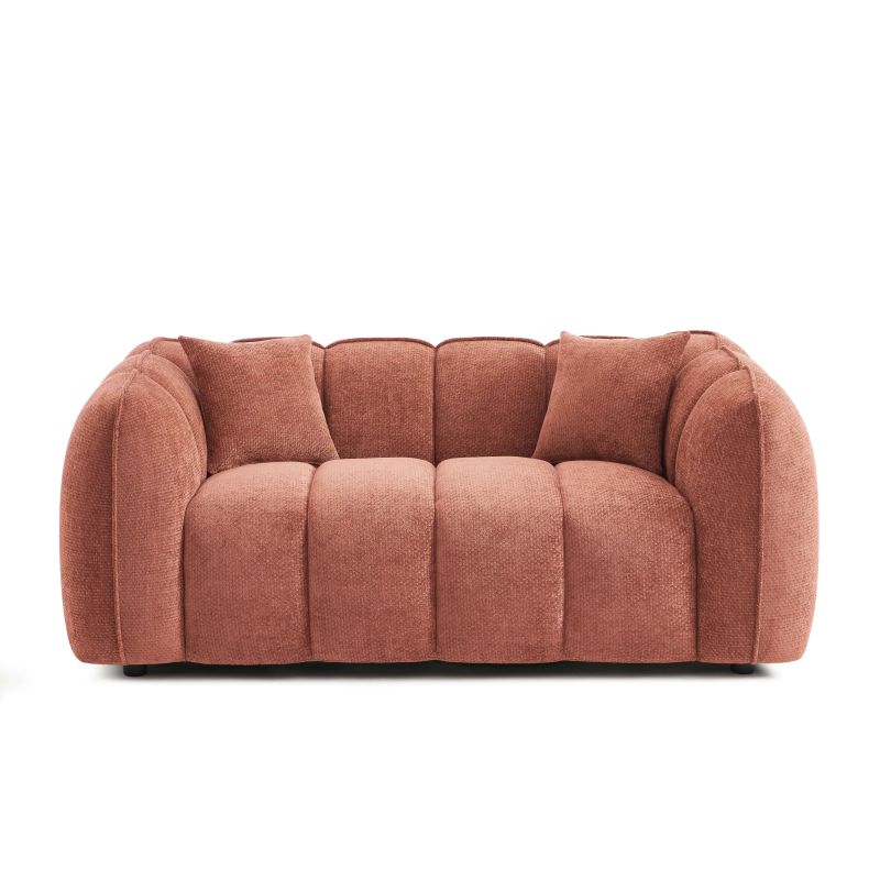 Canapé 2 places MATILDA tissu chenille rouge brique, formes arrondies style contemporain