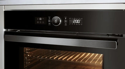 Four encastrable WHIRLPOOL AKZ96290NB : Multifonction 73 L, pyrolyse express et technologie 6ème Sens