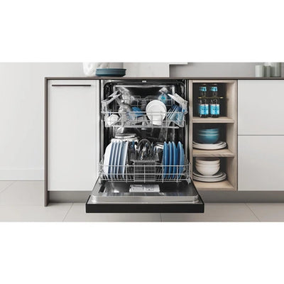 Lave-vaisselle encastrable INDESIT IN2PC14BN70B : Semi-intégrable 14 couverts noir, Auto Door, Push&Go et Multizone