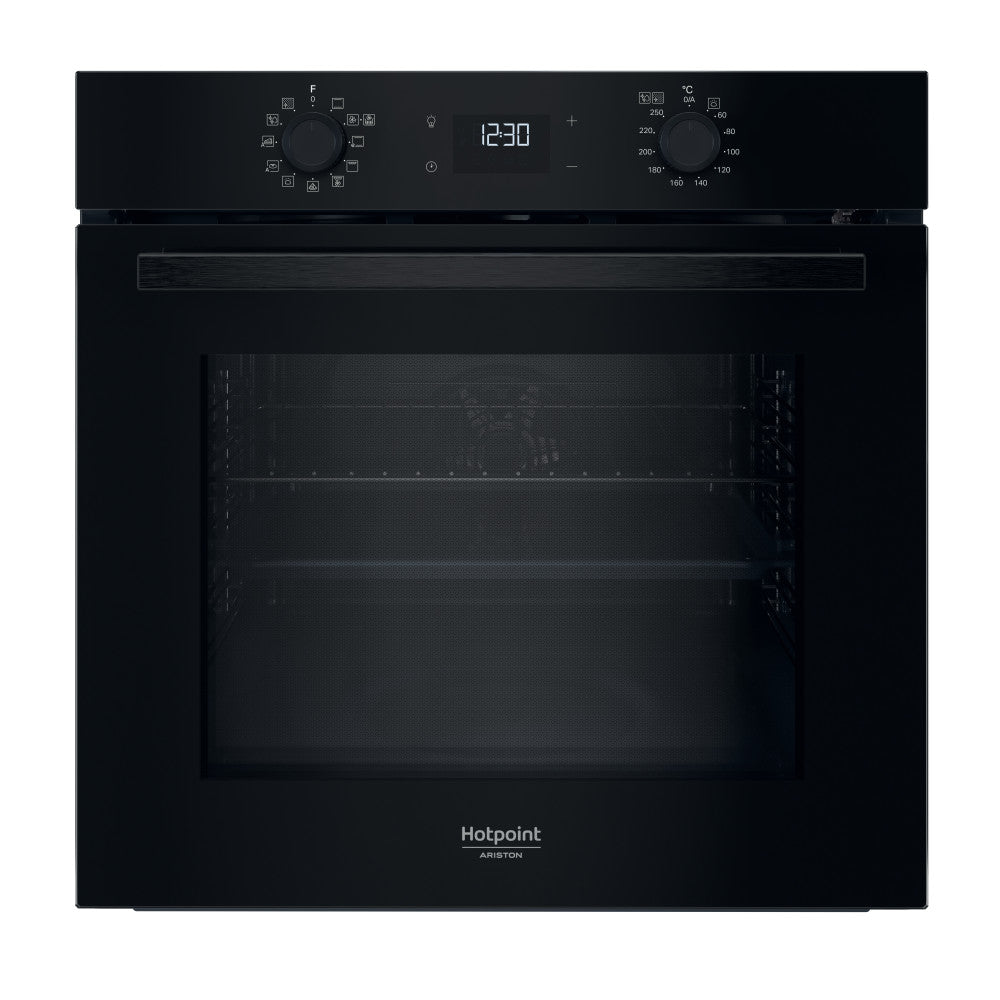 Four encastrable Hotpoint 71L multifonction pyrolyse et AirFry, intégration cuisine moderne