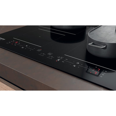 Plaque induction HOTPOINT HB4860BNE : 4 foyers dont 1 zone Combi Duo, My Menu et 4 boosters