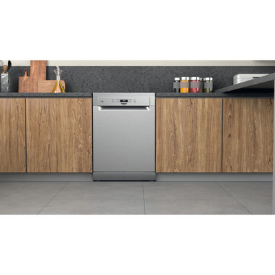 Lave-vaisselle HOTPOINT HFC3C26FX : Pose libre 14 couverts inox, ActiveDry, Flexiload et 3ème tiroir