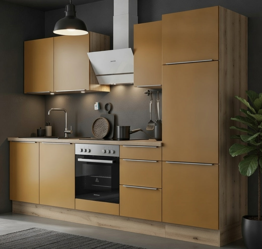 Cuisine en ligne laquée mate avec colonne intégrée, meubles hauts et appareils encastrés