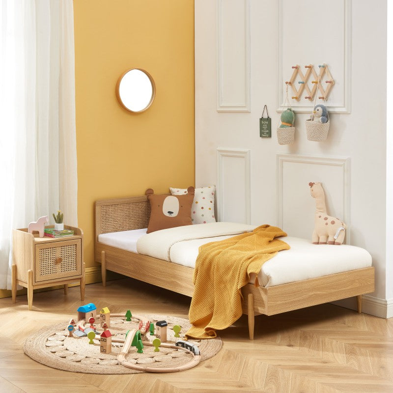 Lit enfant PABLO 90x190 cannage rotin et effet bois sommier inclus