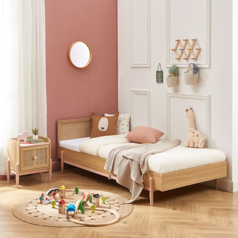 Lit enfant PABLO 90x190 rose et cannage rotin sommier inclus