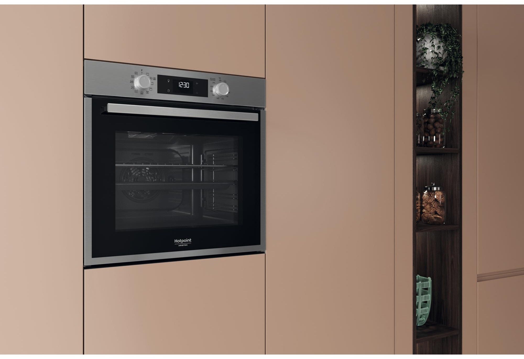 Four encastrable HOTPOINT HAO3 K58CU1 X : Multifonction 71 L, catalyse, gril basculant et classe A+