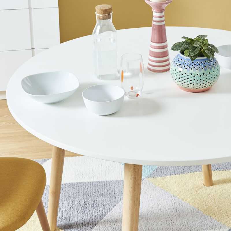 Table à manger ORATELLO blanc mat pieds en bois massif 120cm